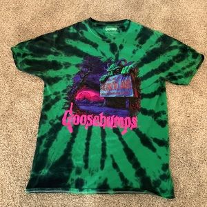 Goosebumps Tie-Dye Graphic Short Sleeve Tee Shirt Vintage. Screen Printed.
